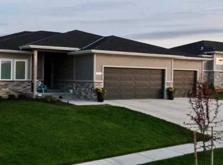 6505 Monarch Dr, Lincoln, NE 68516