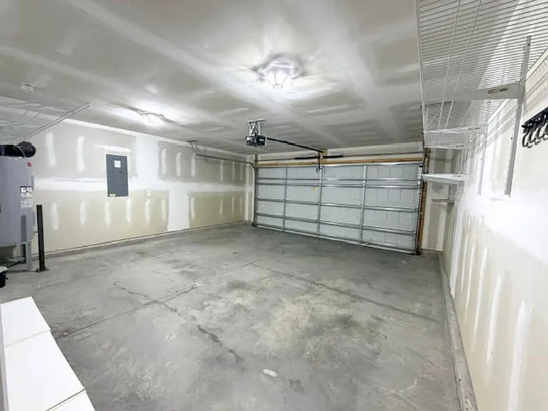 526 Leven Dr — Photo 18