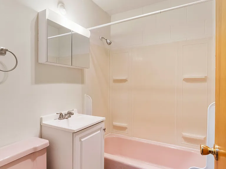 El Popo Apartments — Photo 14