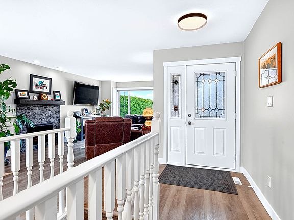 3rd image of 1836 Norview Pl