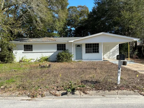 801 Newport Dr, Fort Walton Beach, FL 32547