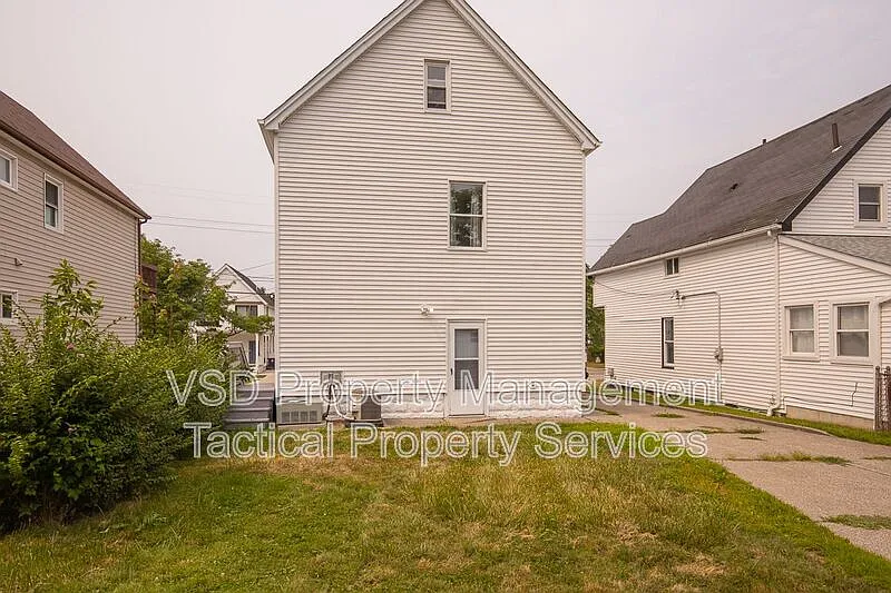 1 bed, 1.0 bath, 660 sqft, $895 — Photo 4