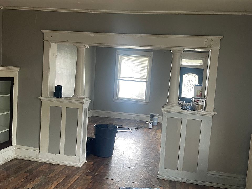 2nd image of 1305 Virginia Ave