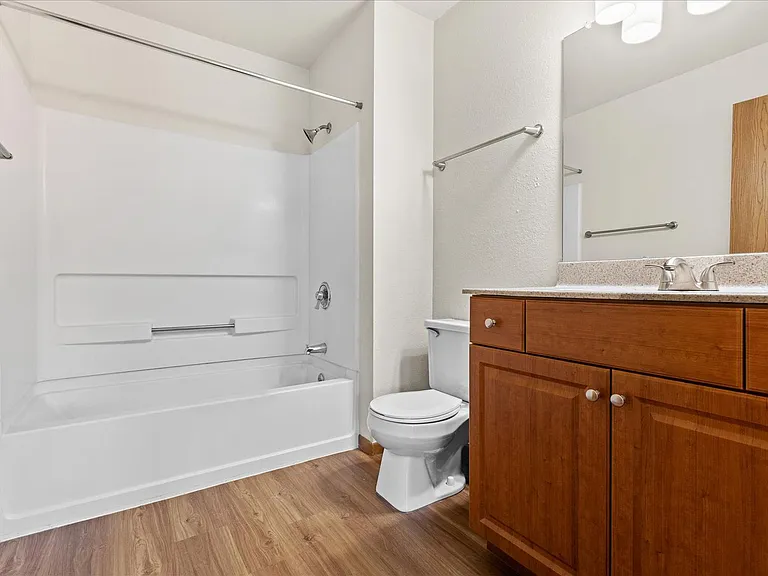 266 & 292 Cory Ave — Photo 5