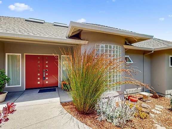 2nd image of 766 El Paseo Dr