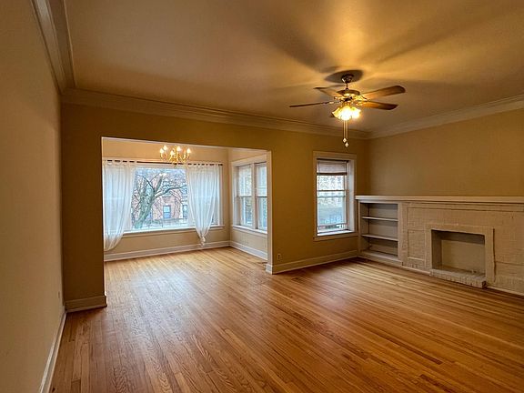 4th image of 936-940 W Agatite Ave #2FW