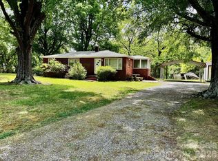 1923 Campbell Rd, Newton, NC 28658