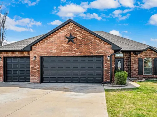 33 SW Bradford Ln, Lawton, OK 73505