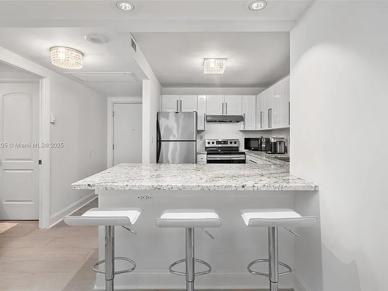 2301 Collins Ave #328 — Photo 10