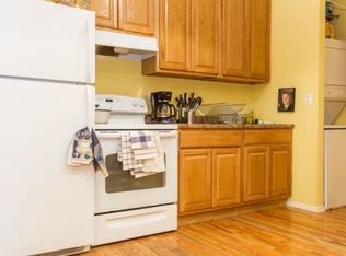 82 Devoe St #1C, Brooklyn, NY 11211