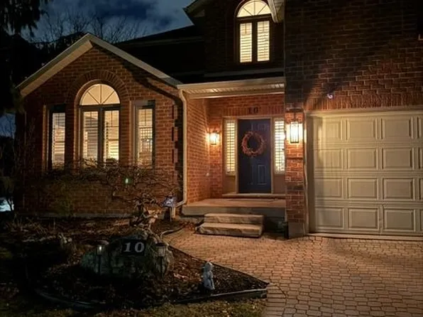 10 Endicott Dr, Saint Catharines, ON L2S 3R6