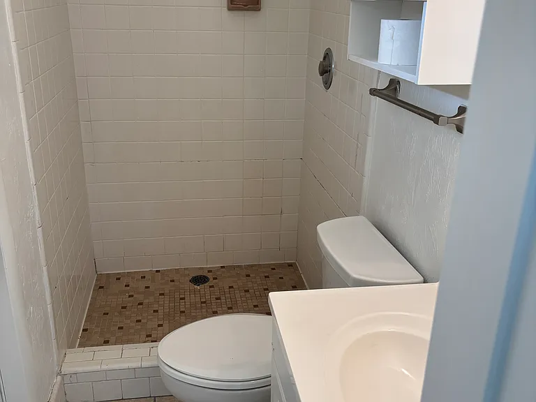 1147 Barbara Dr — Photo 16
