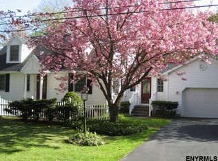 53 Magee Dr, Glenmont, NY 12077