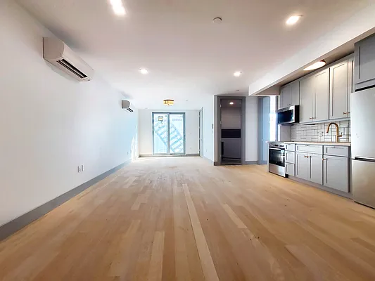 Rented by Sunshine Management Group, LLC | media 8