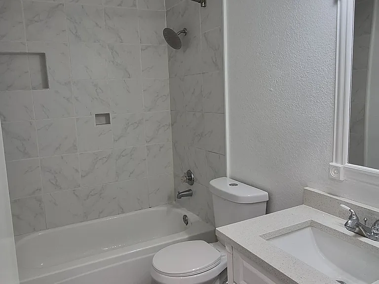 827 Prairie Creek Dr — Photo 5