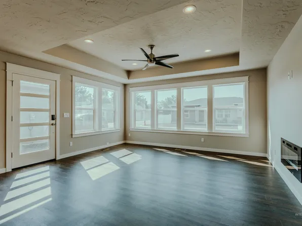 1231 Phillips Cir, Ontario, OR 97914