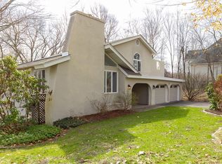 1 E Salem Rd, Fishkill, NY 12524