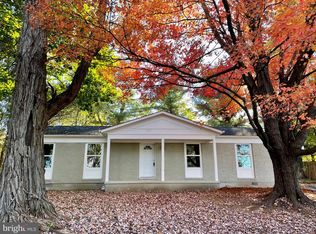 100 Hunting Horn Ln, Kearneysville, WV 25430