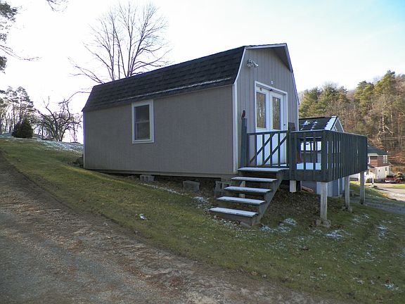 5th image of 547 Graffius Ave