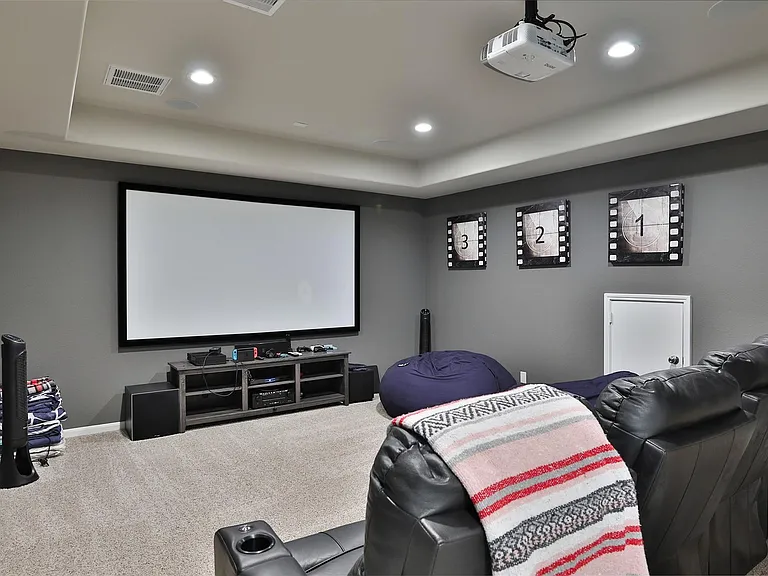 2810 Bluesage Bluff Dr — Photo 33