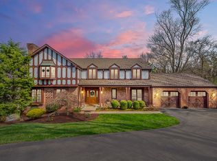 279 Trotwood Dr, Pittsburgh, PA 15241