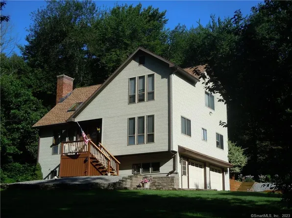 81 Woodbridge Lane, Thomaston, CT 06787