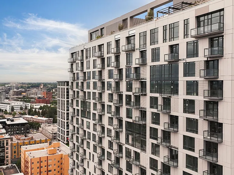 Byline Apartments — Photo 47