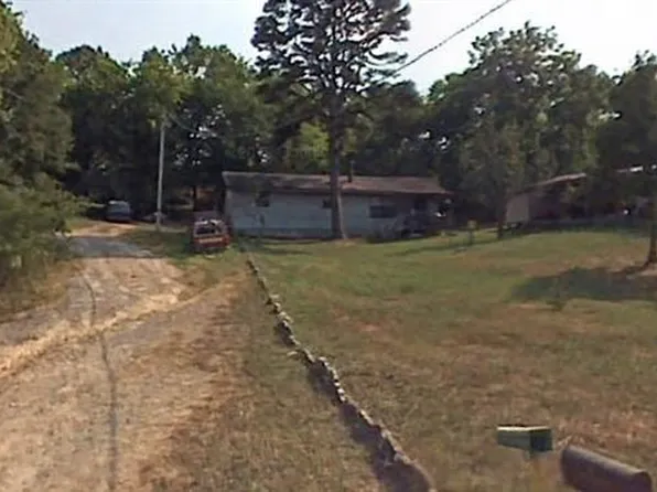 47 Spring St, Rossville, GA 30741