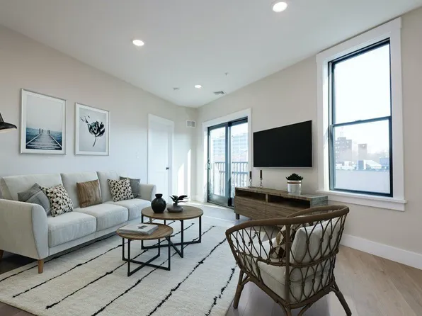 305 Webster Ave #407, Cambridge, MA 02141