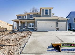 1613 Grandshire Dr, Raymore, MO 64083