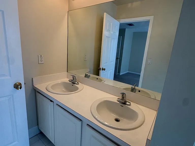 4878 Palmbrooke Cir — Photo 27