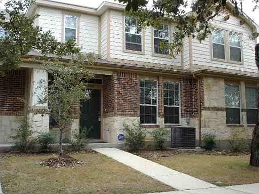 2nd image of 2505 Grayson Cir #2505