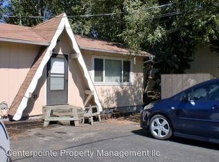 142 NE Kirby Ave, Roseburg, OR 97470