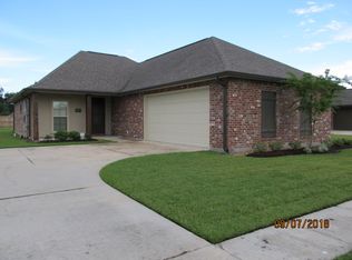 107 Carondelet Ct, Thibodaux, LA 70301