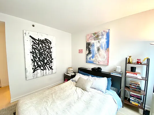 Sold by Level Group | media 22