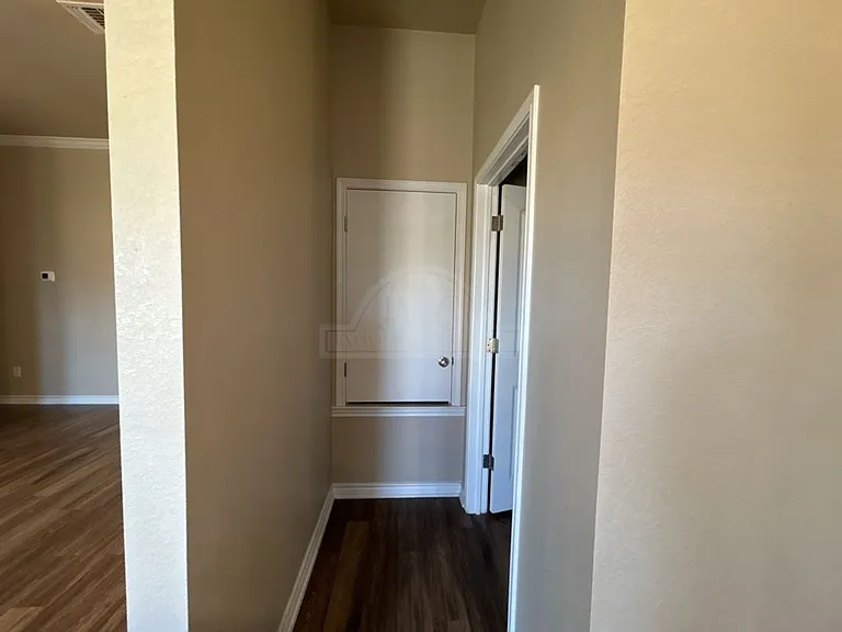 2109 Martin Luther King Jr Blvd — Photo 12
