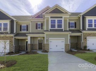742 Little Blue Stem Dr, Lake Wylie, SC 29710