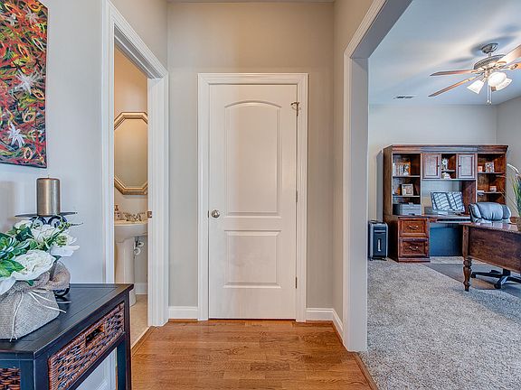 3rd image of 2112 Brookberry Ln