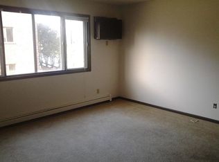 1240 Plymouth Rd APT 1, Mason City, IA 50401