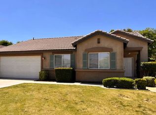 10711 Pinebrook Falls Dr, Bakersfield, CA 93312