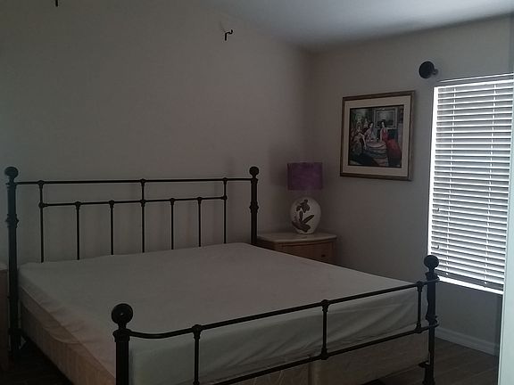 Masterbed with Flatscreen