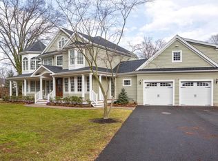 20 Blossom Rd, Rumson, NJ 07760