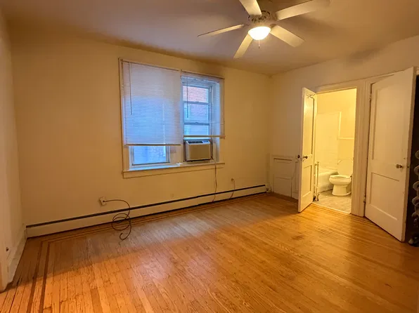 1307 Spruce St APT 2C, Philadelphia, PA 19107