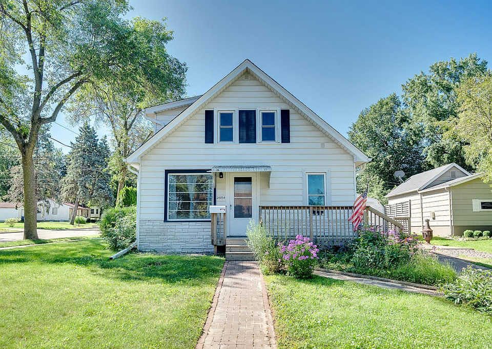 1st image of 2554 2nd Ave E
