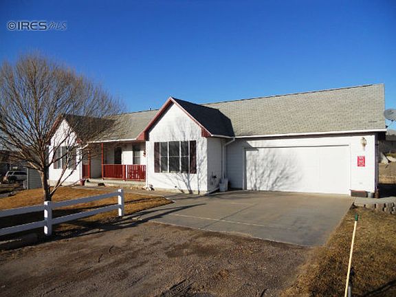 5 Bedroom home on over 1/4 Acre