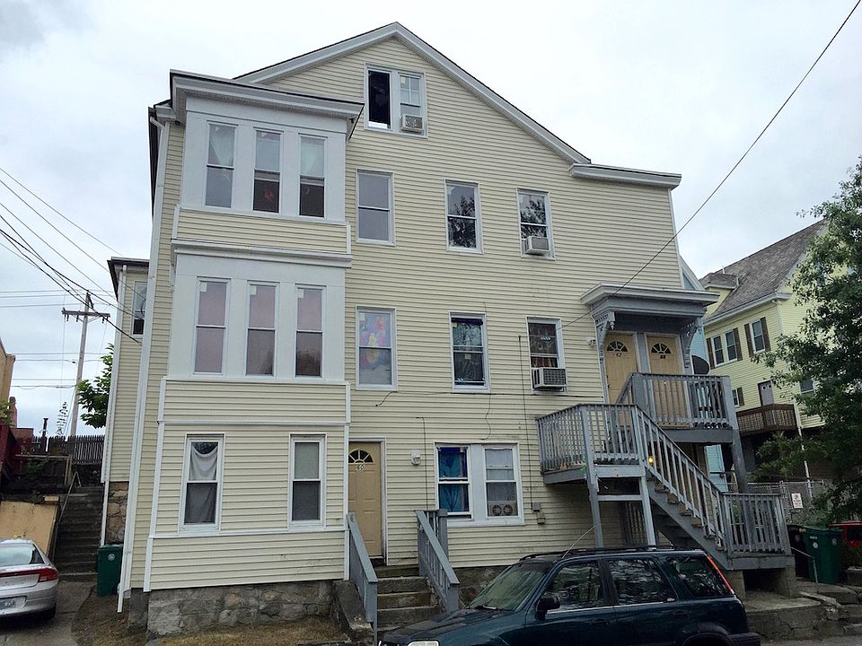 2nd image of 60 Pleasant St