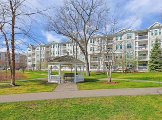 36 Augustus Ct UNIT 2012, Reading, MA 01867