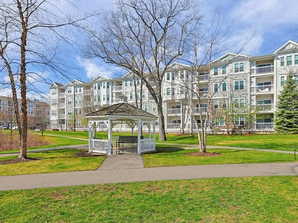 36 Augustus Ct Unit 2012, Reading, MA 01867