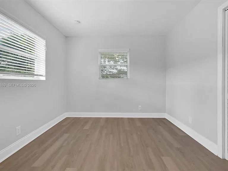 746 SW 4th St #1 — Photo 12