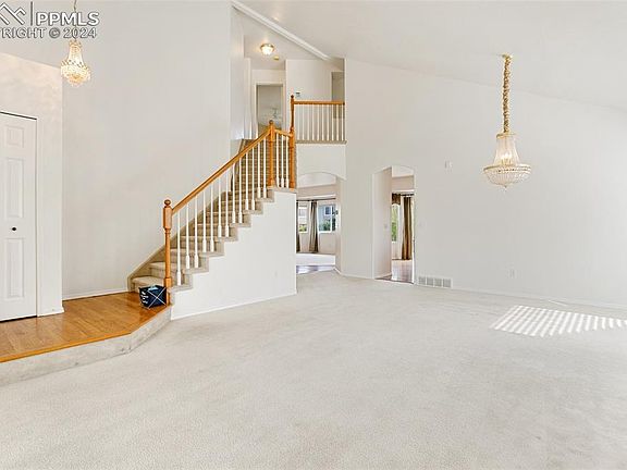 3rd image of 9704 Stoneglen Dr